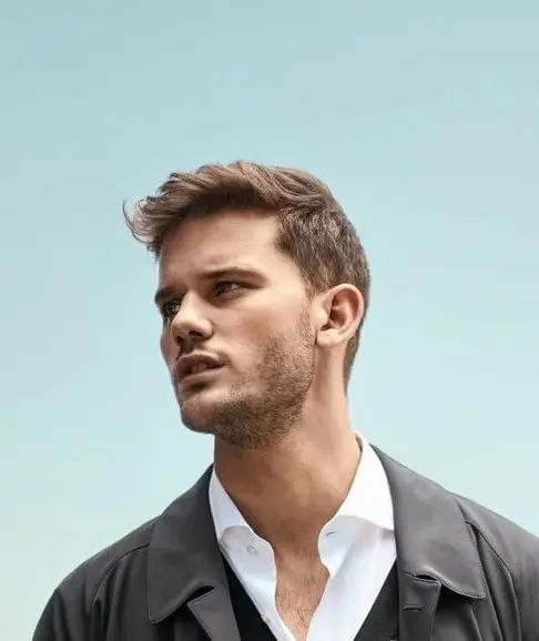Jeremy Irvine