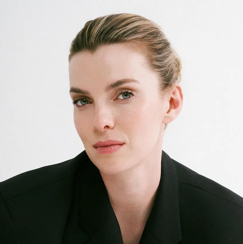 Betty Gilpin
